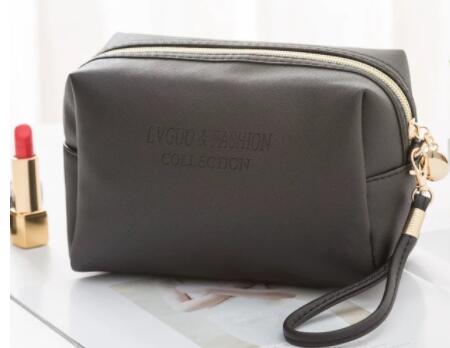Exquisite Portable Makeup Bag — Stylish & Practical Organizer