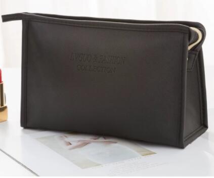 Exquisite Portable Makeup Bag — Stylish & Practical Organizer