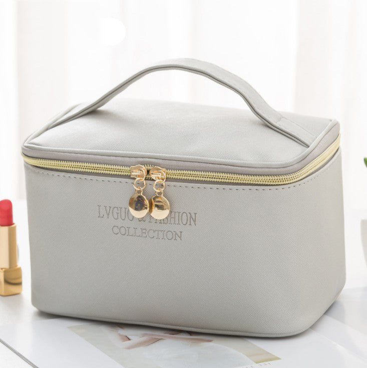 Exquisite Portable Makeup Bag — Stylish & Practical Organizer